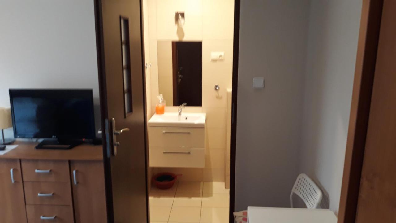 Apartamenty I Pokoje Przy Parku Jelenia Gora Exterior photo